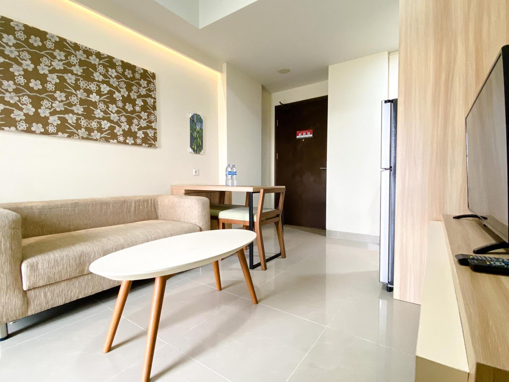 Stunning And Homey 2Br Apartment Mustika Golf Residence By Travelio Cikarang Kültér fotó